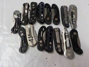 lot 42 image: Knives...