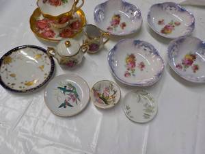 lot 49 image: Vintage Dishes...