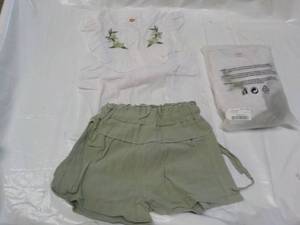 lot 75 image: 2 size 3T Outfits...