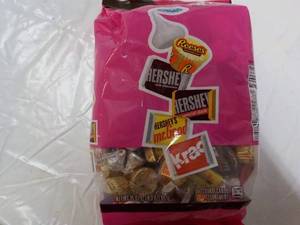 lot 96 image: 35 oz Bag Candy...