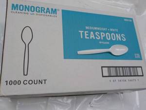 lot 103 image: Case of 1000 Monogram Plastic Teasp...