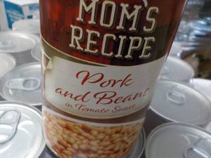 lot 159 image: 24 pack Moms Recipe 15 oz cans Por...