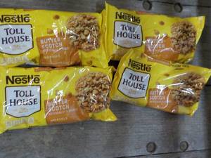 lot 225 image: 4 bags Nestle 11 oz Butterscotch Mo...