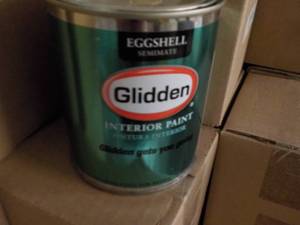 lot 240 image: 8 qts Glidden Paint - your choice o...