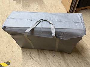 lot 14 image: Full Sized Bamboo Memory Foam Foldig Mattress Topper