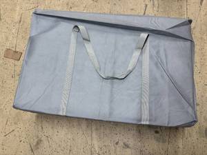 lot 15 image: Full Sized Bamboo Memory Foam Foldig Mattress Topper