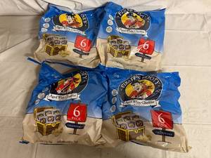 lot 68 image: 4 x 6 Pack of Pirates Booty White Cheddar Popcorn