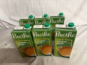 lot 162 image: 6 Boxes of Pacific Foods Organic Chicken Broth