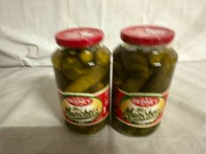 lot 190 image: 2 Jars of Gedney Mini Muncher Dill Pickles