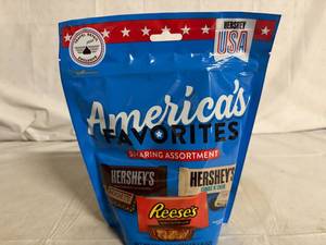 lot 219 image: Bag of Hersheys Americas Favorites Sharing Assortment