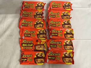 lot 242 image: 12 Reeses Big Cups