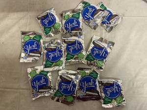 lot 258 image: 12 York Peppermint Patties