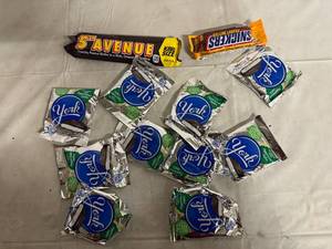 lot 262 image: Variety Bag of Candy