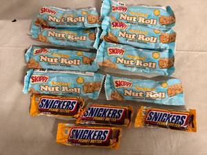 lot 268 image: Variety Bag of Candy