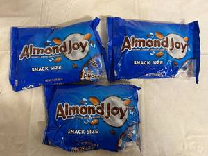 lot 276 image: 3 Bags of Snack Sized Almond Joy