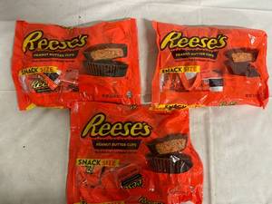 lot 278 image: 3 Bags of Snack Sized Reeses