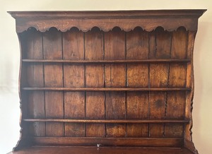 lot 50 image: Vintage French Country Style Hutch Top