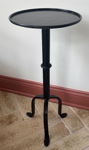 lot 46 image: Petite Black Accent Table