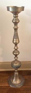 lot 23 image: 31.5 Inch Ornate Metal Candle Holder Pedestal Stand