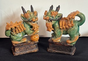 lot 122 image: Pair of Vintage Chinese Sancai Style Foo Dog Ceramic Figurines  Pair of Chinese Glazed Ceramic Dragon Roof Tiles
