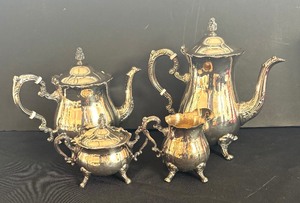 lot 124 image: Vintage Leonard Silverplate 4-Piece Tea and Coffee Set with Ornate Design