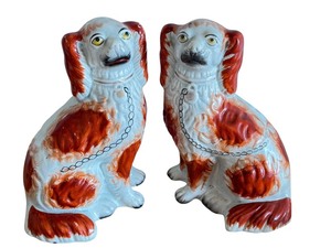 lot 5D image: Pair of 10-Inch Vintage Staffordshire Spaniel Dog Figurines
