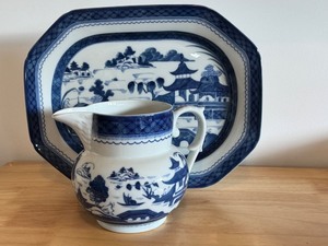 lot 8D image: Mottahedeh Blue Canton Platter and Pitcher