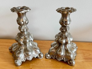 lot 116D image: Pair of Svenskt Tenn 7.5 Pewter Candlesticks with Ornate Design