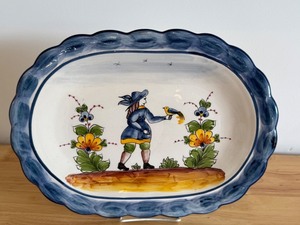 lot 126D image: Jay Willfred Hand-Painted Portuguese Platter 15 x 11