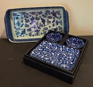 lot 172 image: Blue and White Casserole Dish and Serving Set for Two