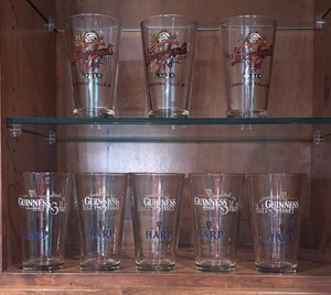 lot 180 image: Set of 8 Branded Beer Pint Glasses Leinenkugels and Guinness