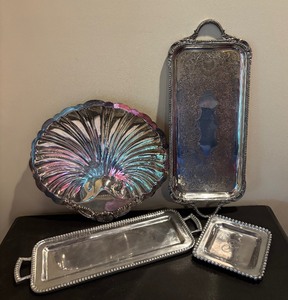 lot 181 image: Sensational Silver Plated Serving Platters