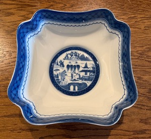 lot 24D image: Mottahedeh Blue and White Square Porcelain Bowl, 9 x 3 in  9 Square Vegetable BowlCantonby MOTTAHEDEH