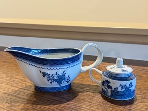 lot 28D image: Mottahedeh Blue Canton Gravy Server and Mustard Pot