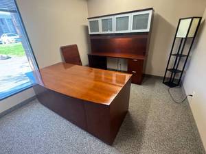 lot 1 image: Wood Desk & Credenza