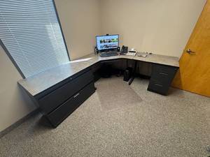 lot 10 image: Modular Corner Desk w File Drawers
