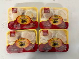 lot 37 image: 4x 1.5lbs Fryer Thighs-Gerber Amish Farms