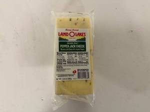 lot 74 image: 1lb Land O Lakes Pepper Jack Cheese-Sliced