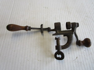 lot 28 image: Antique 12ga shotgun shell roll cri...