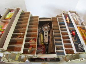 lot 89 image: Tackle & tackle box...