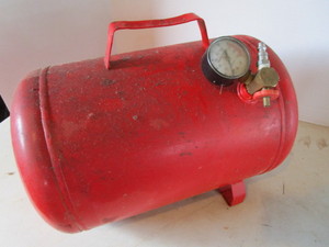 lot 114 image: Air Tank...