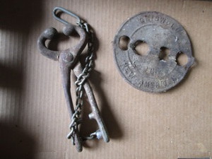 lot 156 image: Griswold cast damper, bull nose lea...