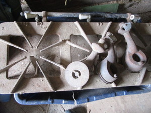 lot 157 image: Vintage cookstove top, porcelain kn...