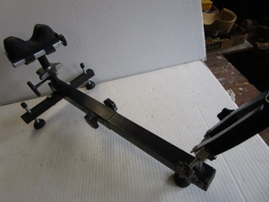 lot 166 image: Gun rest  shooting bench...