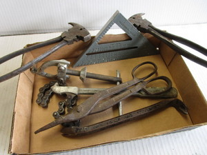 lot 169 image: Tools fencing pliars, side cutter,...