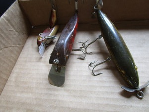 lot 201 image: Antique lures Heddon glass eye, tw...