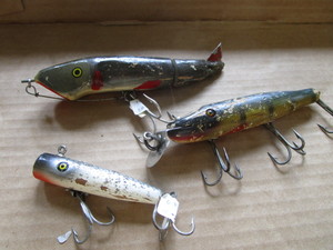 lot 203 image: Antique lures Creek Chub glass eye...