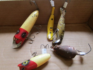 lot 209 image: Bassareno, babeareno, Brooks reefer...