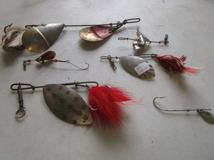 lot 214 image: Antique lures, spoon jigs...