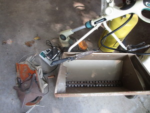 lot 239 image: Masterforce cordless string trimmer...